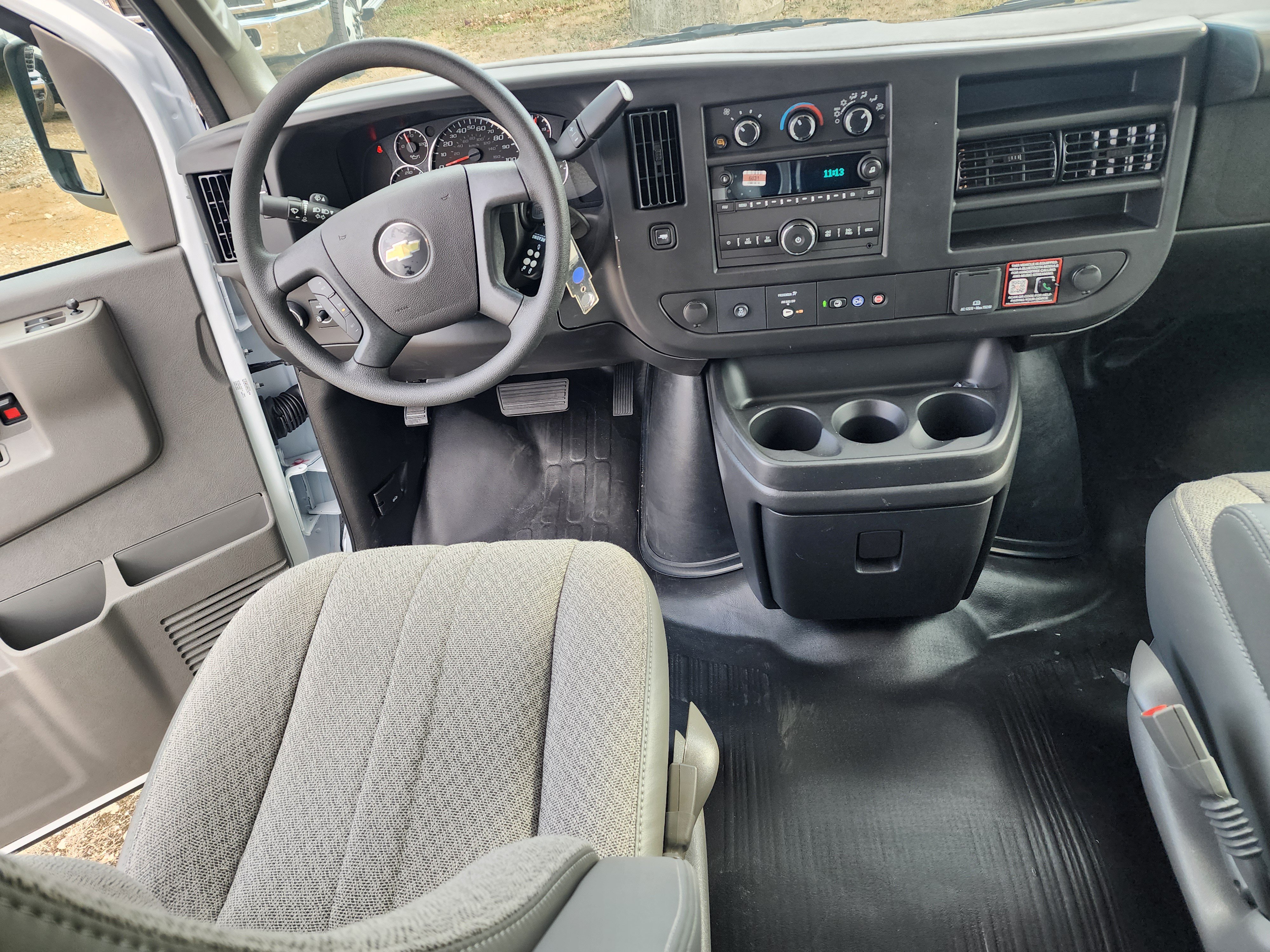New 2025 Chevrolet Express 3500 w/ Power Convenience Package RWD image 19