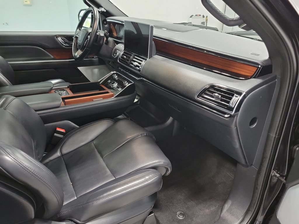 Used 2024 Lincoln Navigator L Reserve AWD/4WD image 23