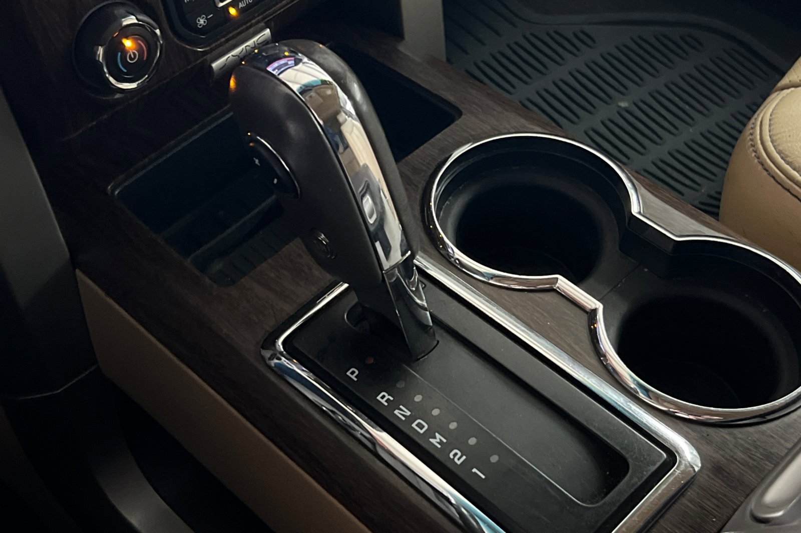 Used 2013 Ford F150 Lariat w/ Mid Equipment Group image 18