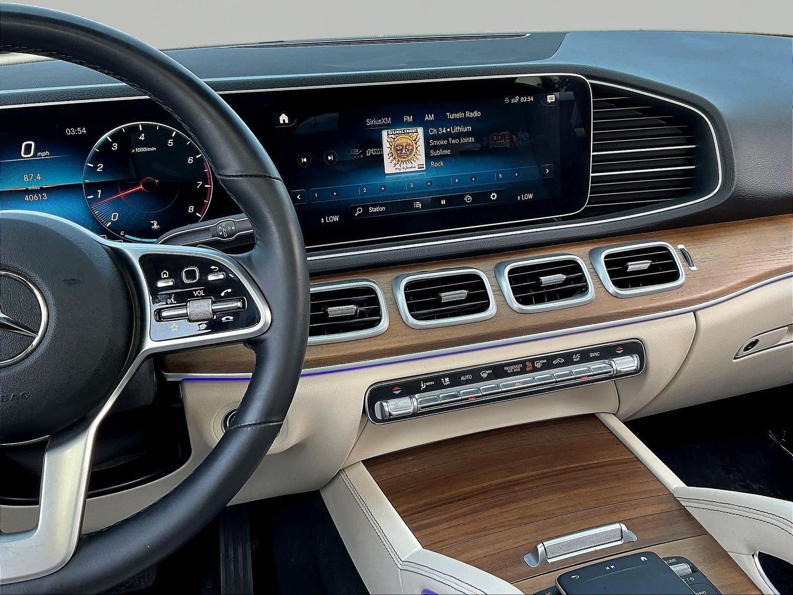 Certified 2023 Mercedes-Benz GLE 350 4MATIC w/ AMG Line Exterior image 9
