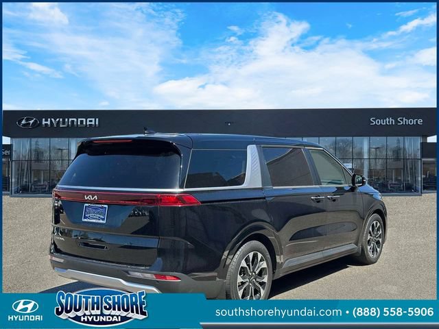 Used 2024 Kia Carnival EX FWD image 6