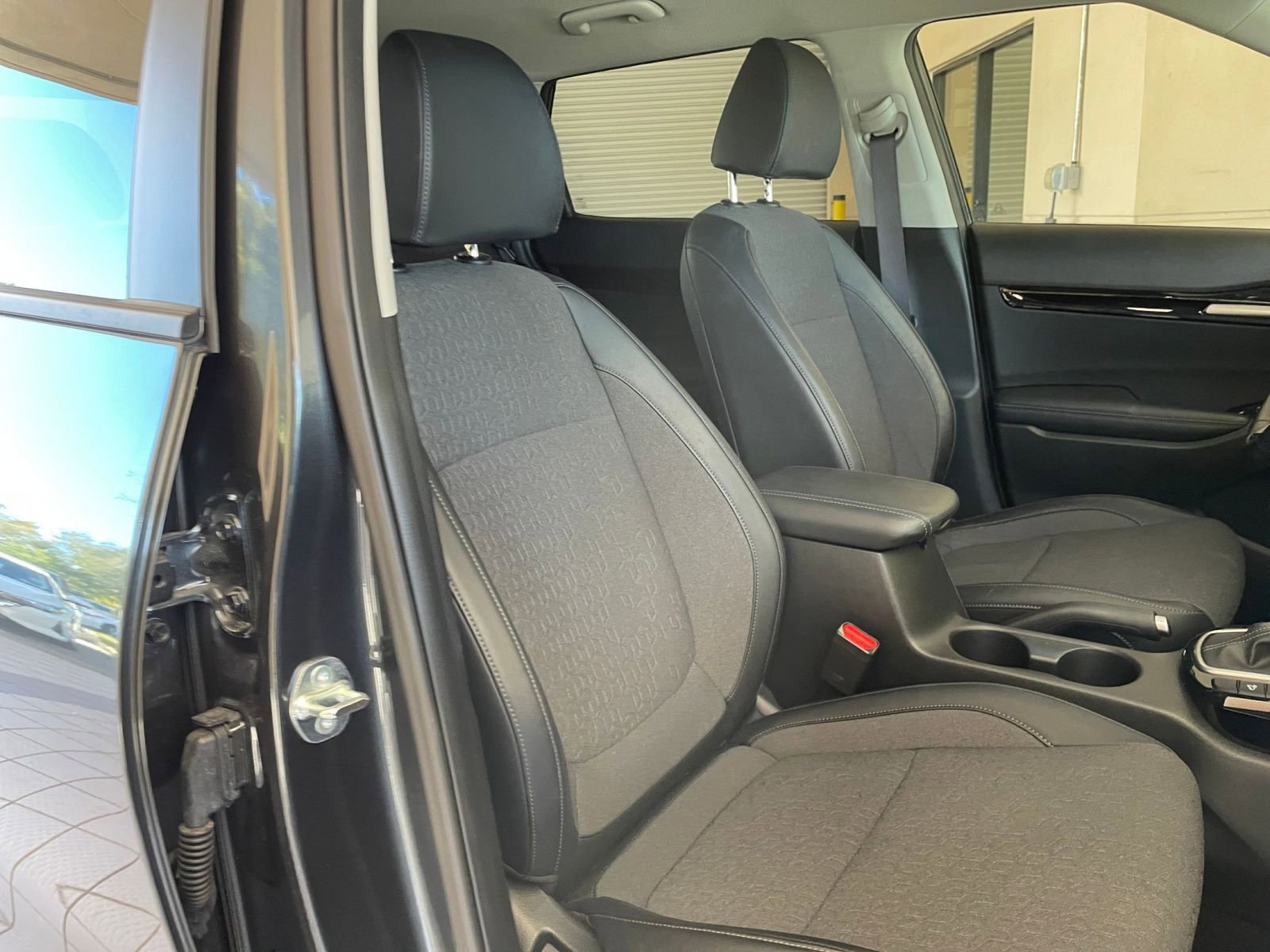 Used 2025 Kia Seltos S FWD image 32