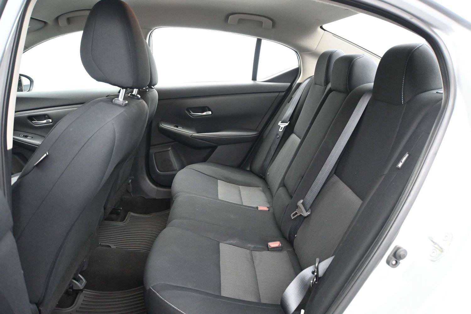 Used 2022 Nissan Sentra SV FWD image 8