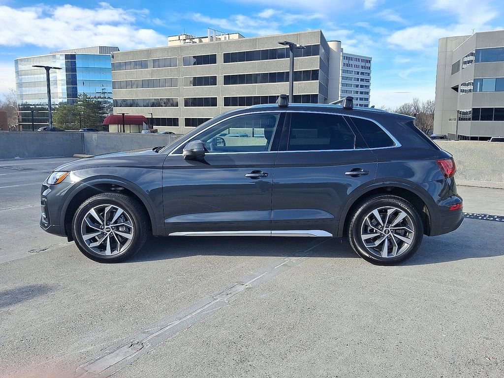 Used 2021 Audi Q5 2.0T Premium w/ Convenience Package image 2