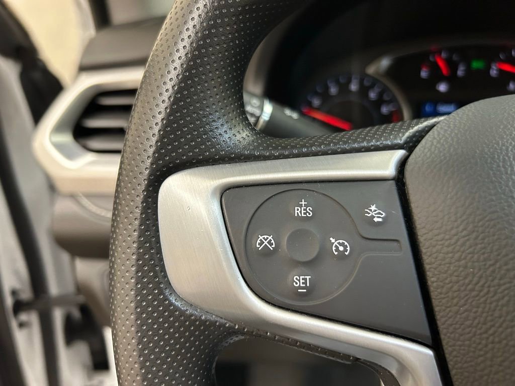 Used 2022 GMC Acadia SLE w/ Driver Convenience Package FWD image 23