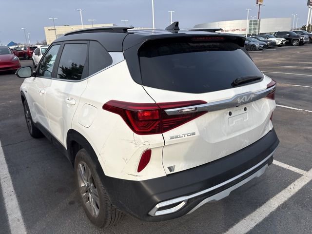 Used 2023 Kia Seltos S w/ Navigation Package image 4