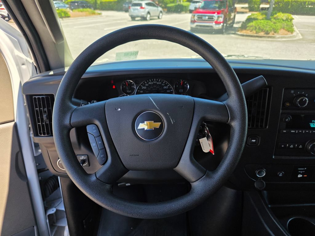 Certified 2025 Chevrolet Express 3500 LT w/ LT Preferred Equipment Group RWD image 10
