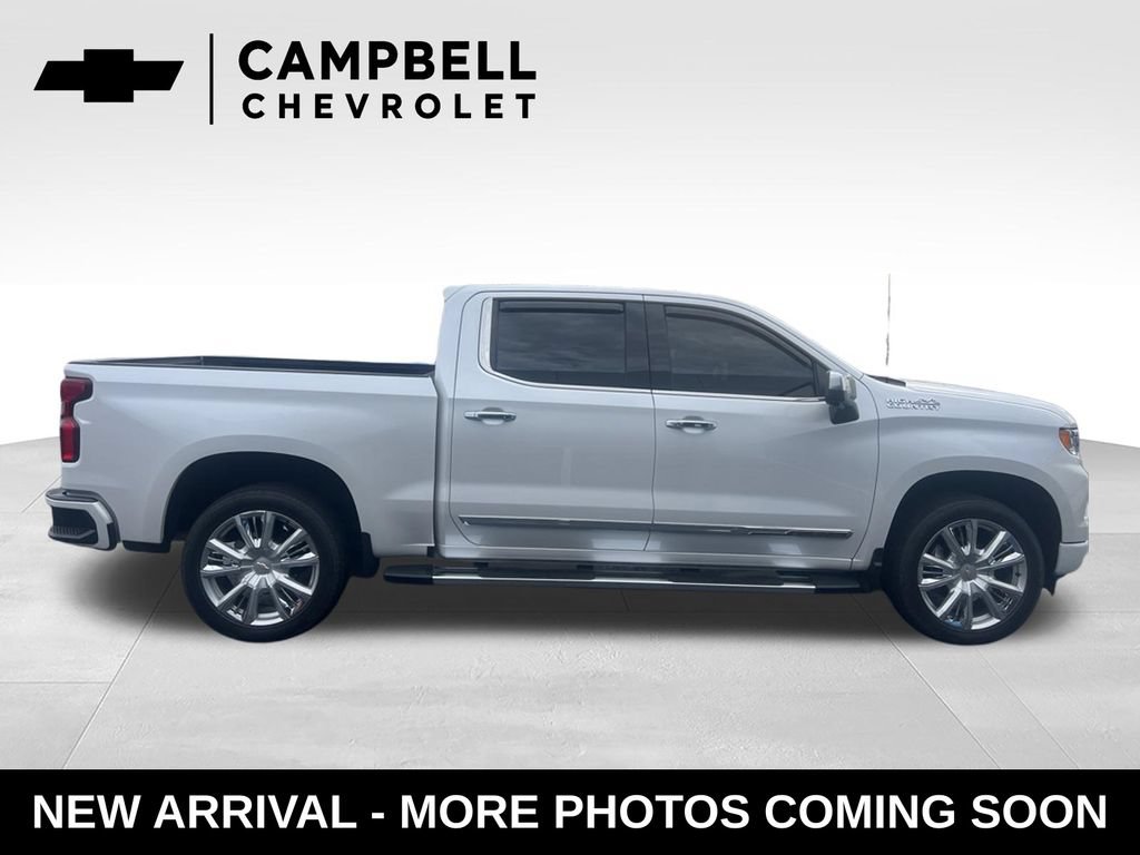 Used 2022 Chevrolet Silverado 1500 High Country w/ High Country Premium Package AWD/4WD image 6