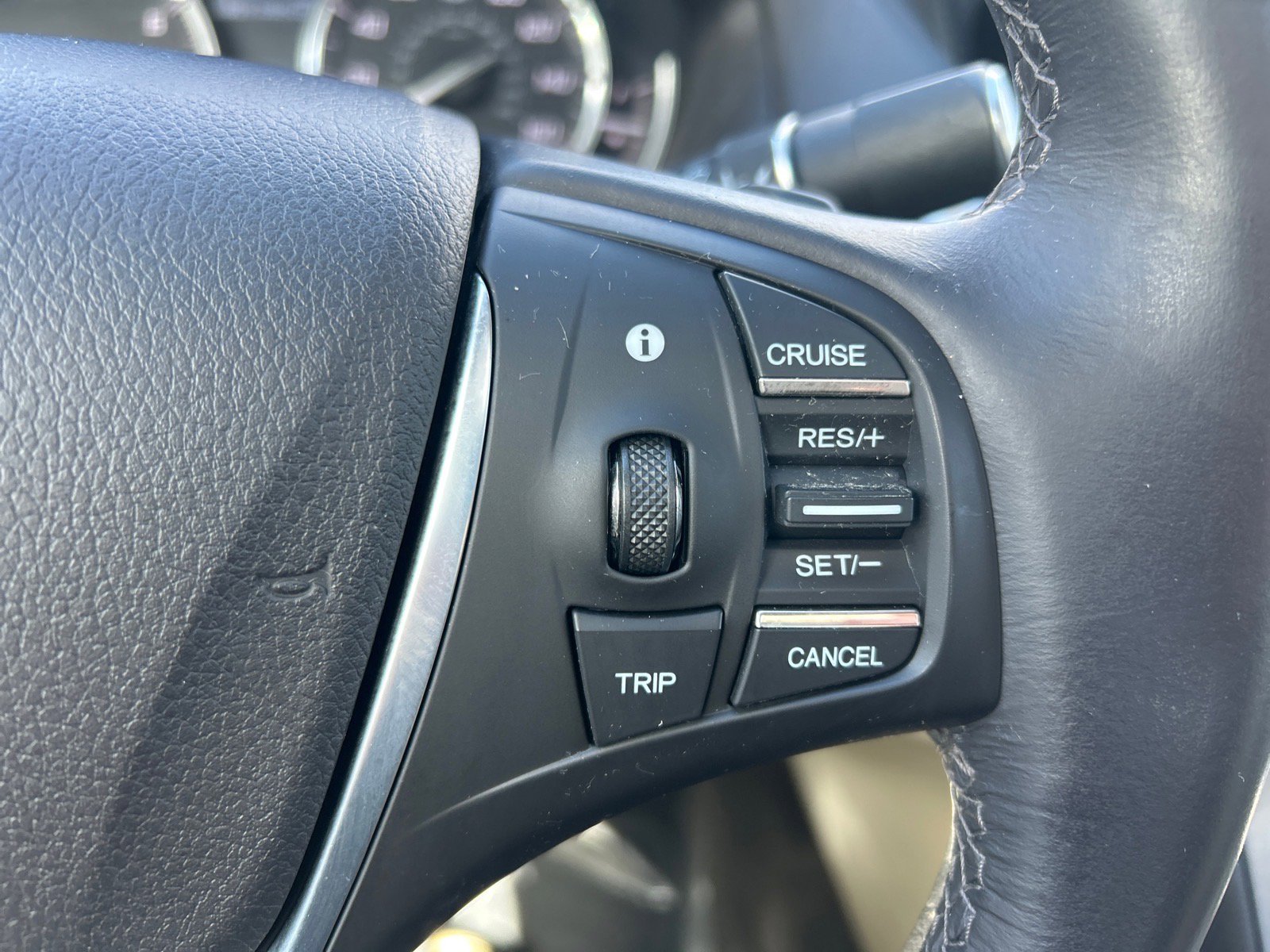 Used 2016 Acura TLX image 22