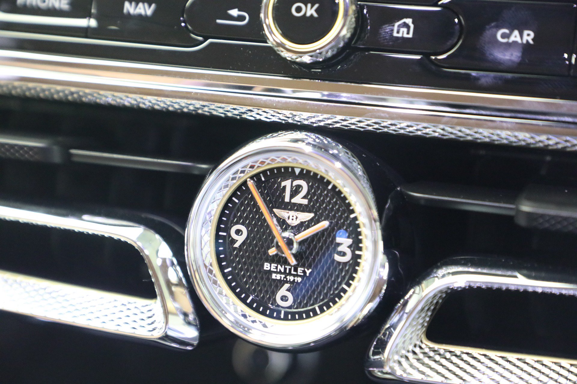 New 2027 Bentley Flying Spur AWD/4WD image 24
