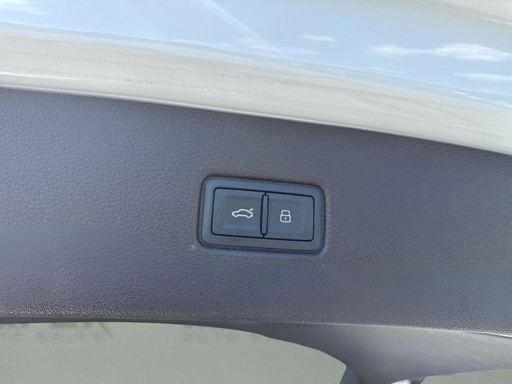 Used 2019 Audi Q7 3.0T Premium Plus w/ Premium Plus Package AWD/4WD image 33