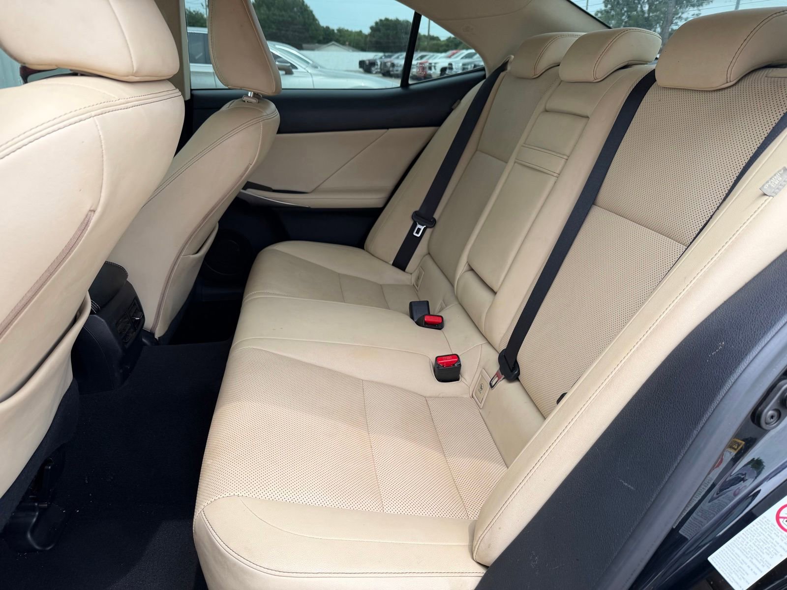 Used 2016 Lexus IS 200t RWD image 21