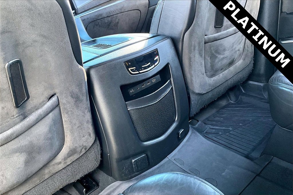 Used 2019 Cadillac Escalade ESV Platinum image 25