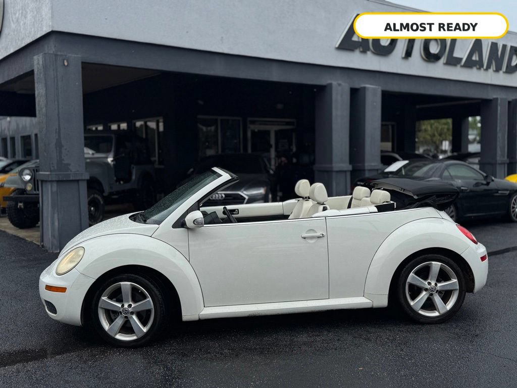 Used 2007 Volkswagen Beetle Triple White Edition FWD image 2