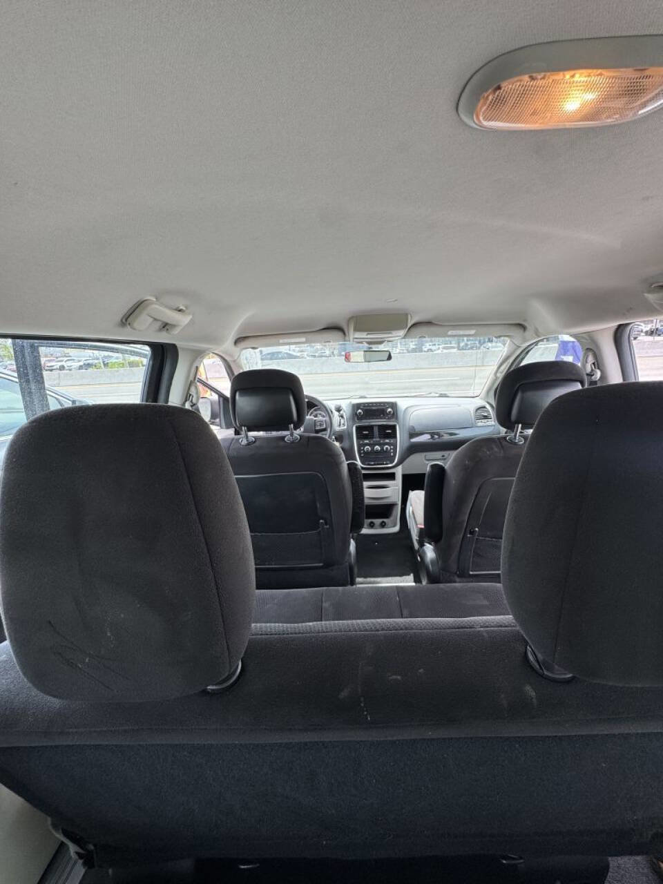 Used 2014 Dodge Grand Caravan American Value Package FWD image 14