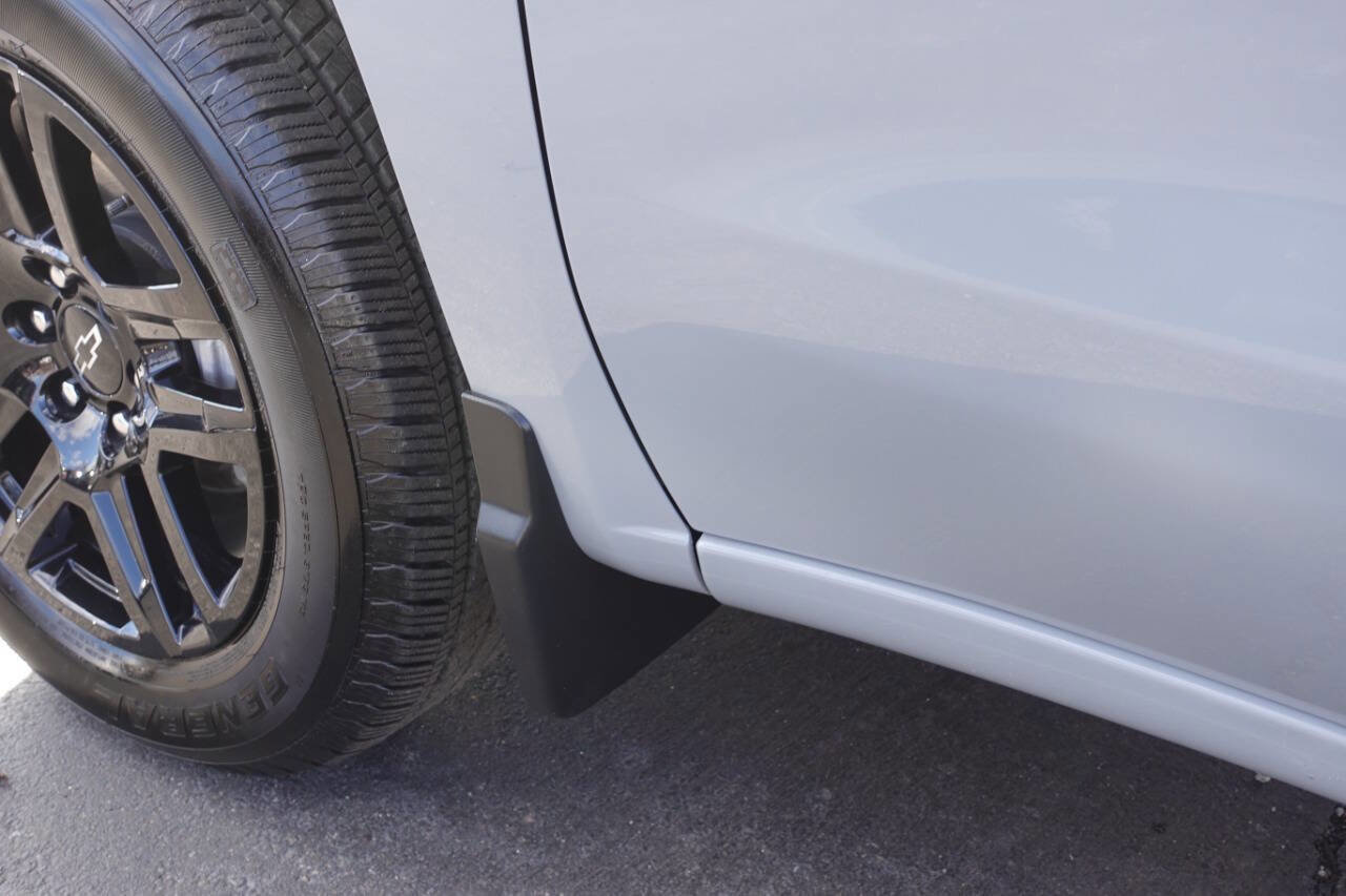 Used 2024 Chevrolet Silverado 1500 Custom image 11