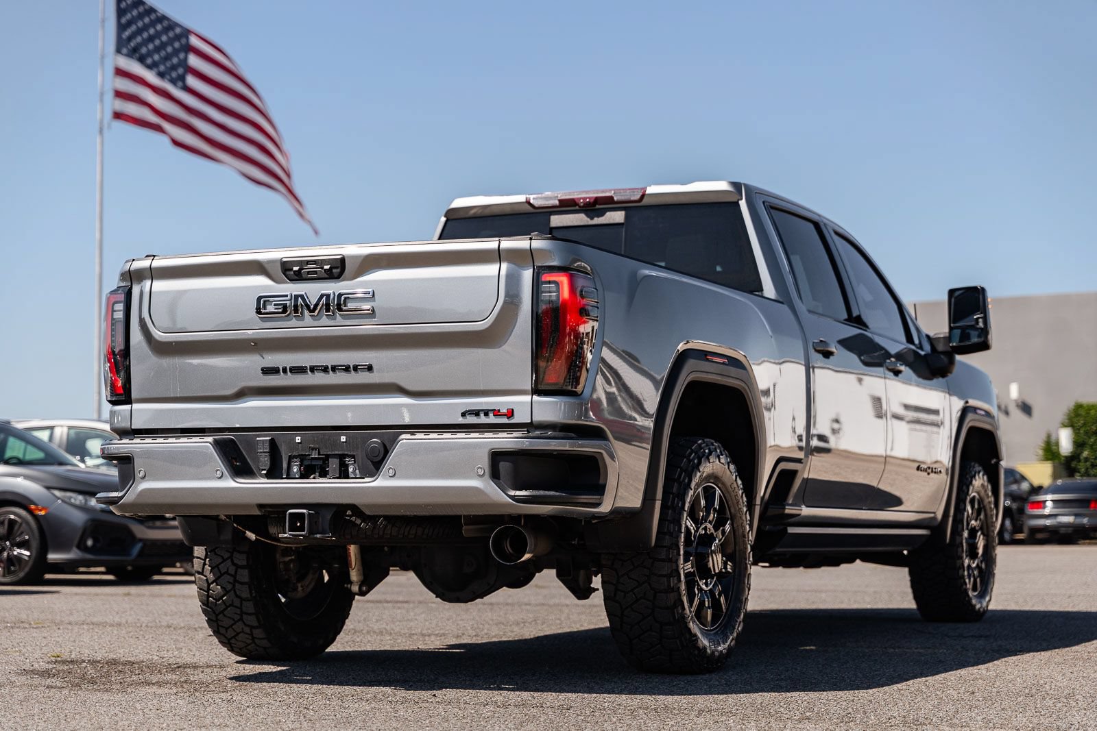 Used 2024 GMC Sierra 2500 AT4 w/ AT4 Premium Plus Package AWD/4WD image 7
