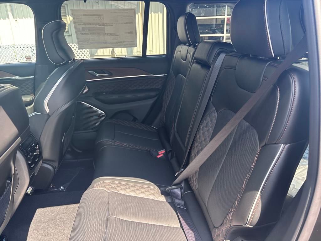 New 2025 Jeep Grand Cherokee Summit w/ Adv Protech Group IV image 14