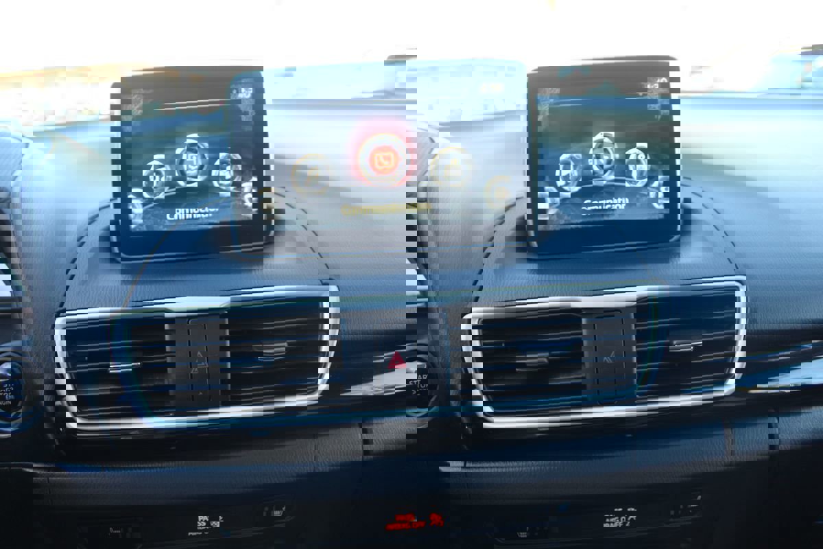 Used 2014 MAZDA MAZDA3 i Grand Touring image 26