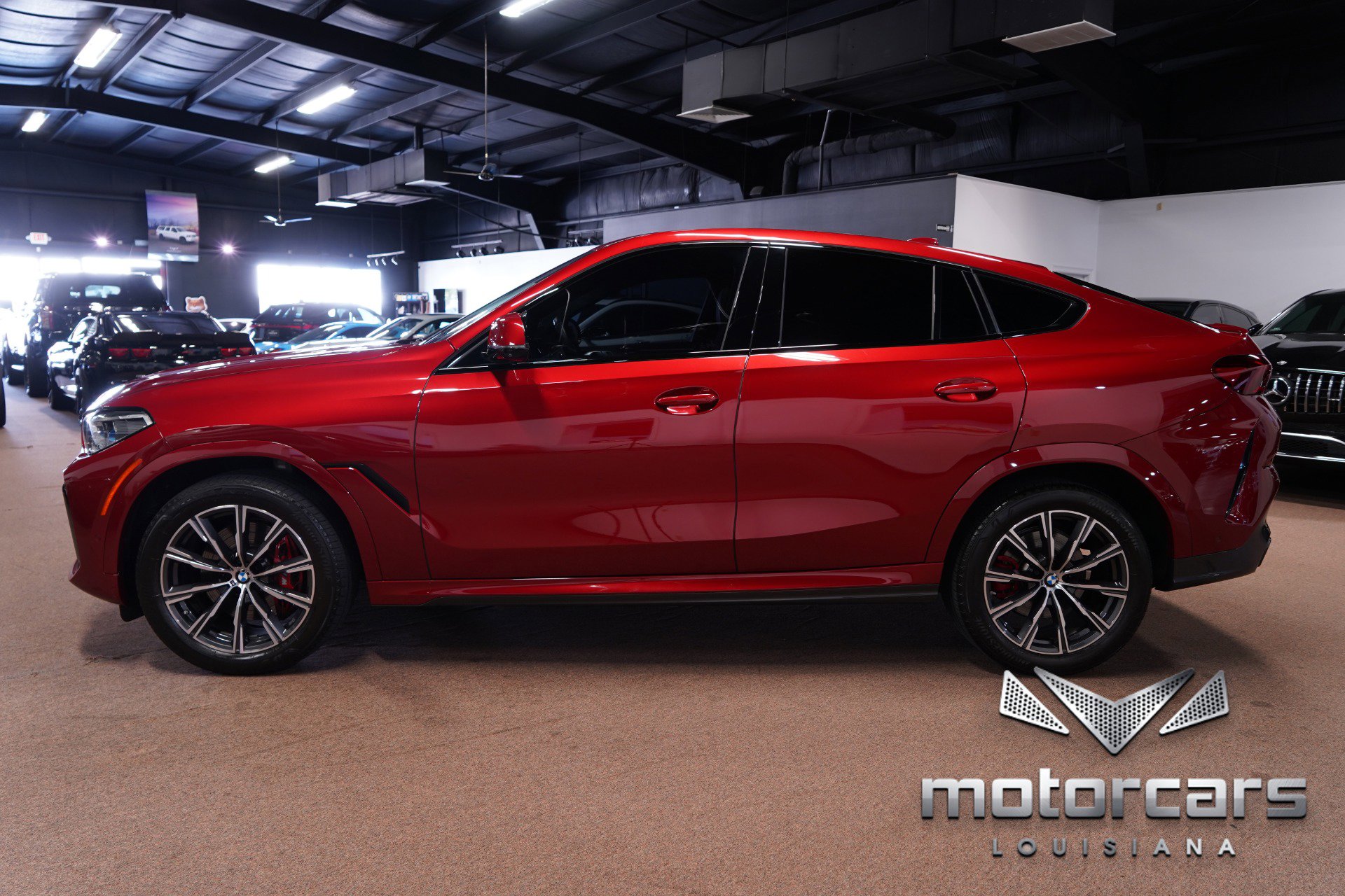 Used 2022 BMW X6 xDrive40i w/ Executive Package image 4