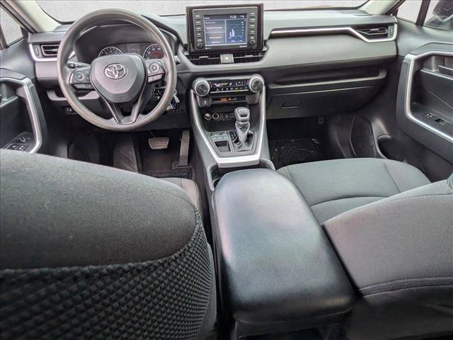 Used 2021 Toyota RAV4 LE FWD image 16