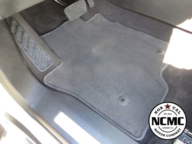 Used 2023 Cadillac Escalade Premium Luxury AWD/4WD image 21