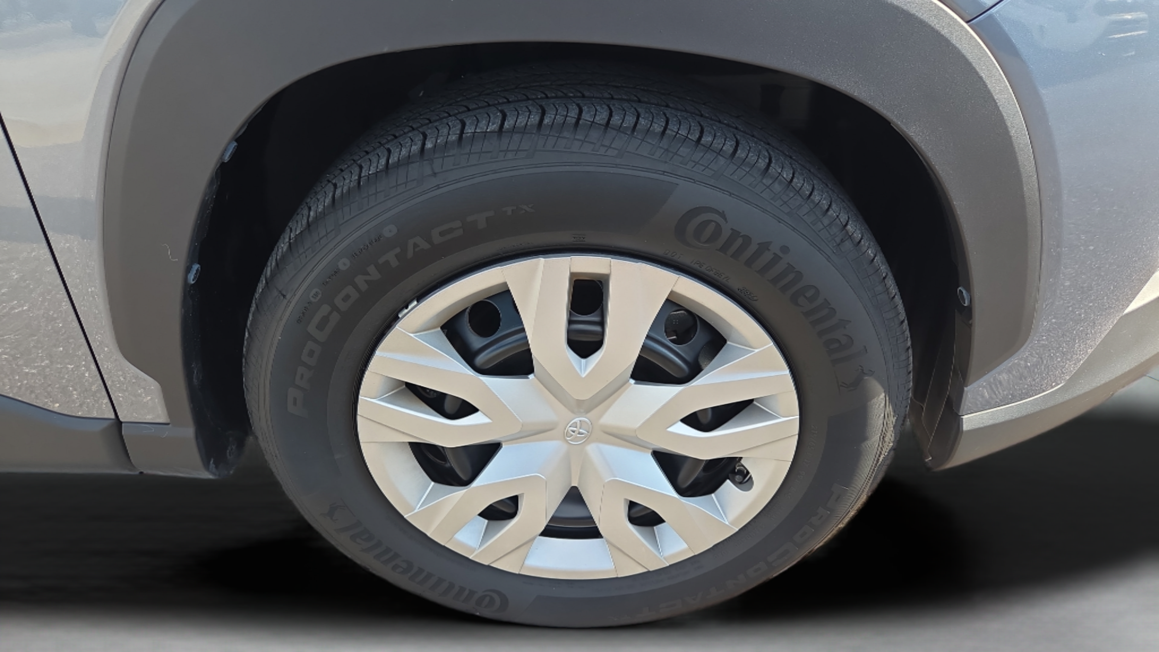 Certified 2025 Toyota Corolla Cross L FWD image 30