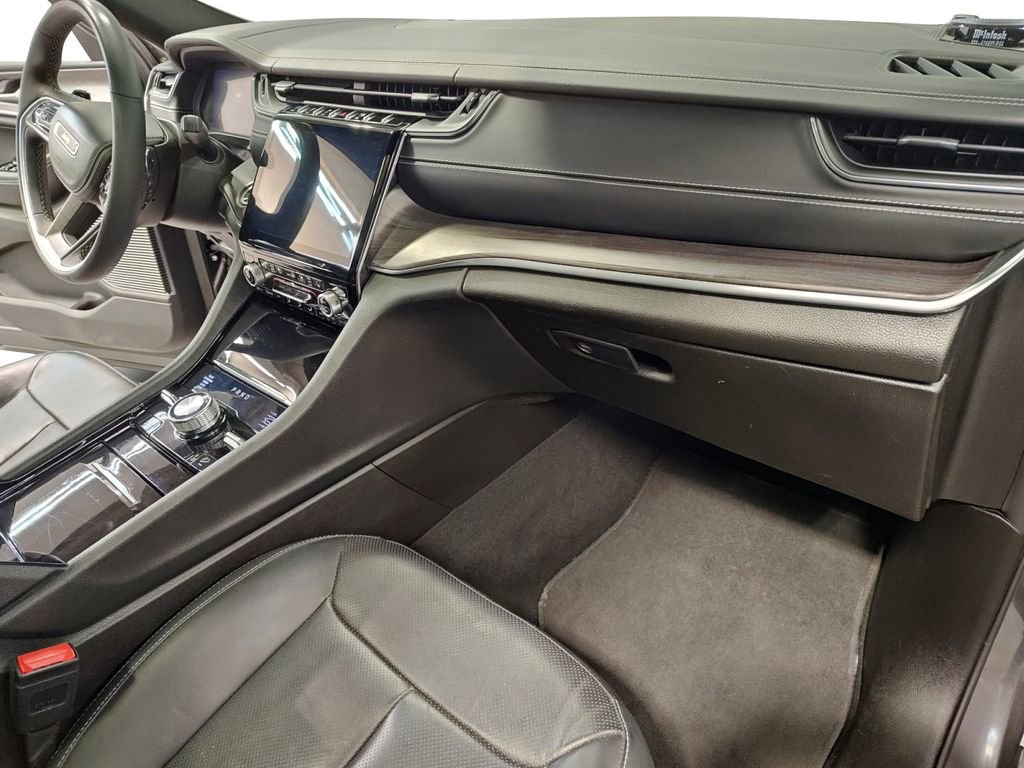 Used 2022 Jeep Grand Cherokee Overland image 16