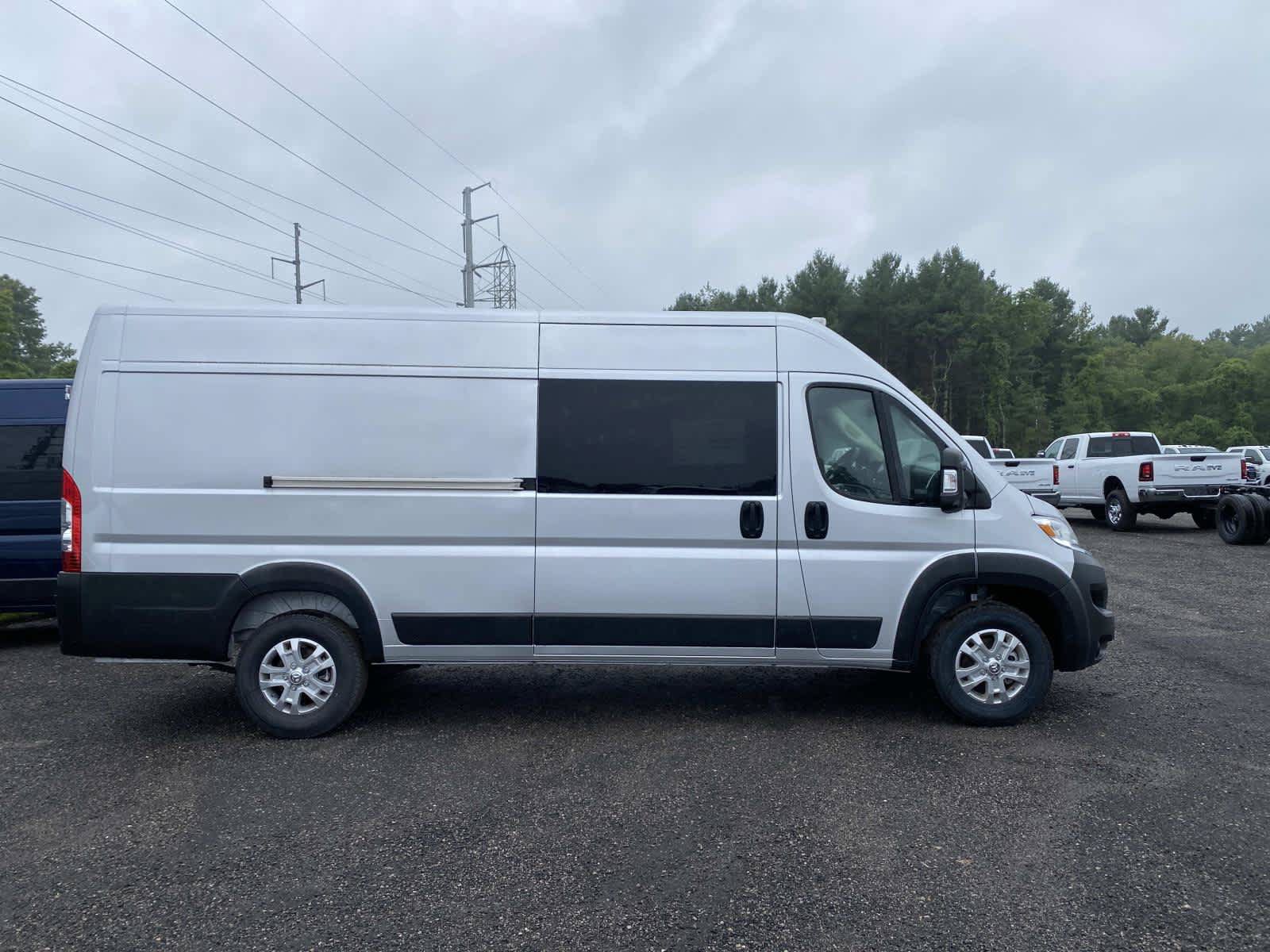 Used 2025 RAM ProMaster 3500 w/ Quick Order Package 22H SLT+ FWD image 2