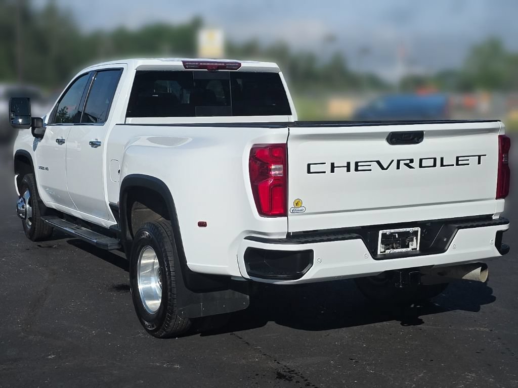Used 2022 Chevrolet Silverado 3500 High Country AWD/4WD image 5