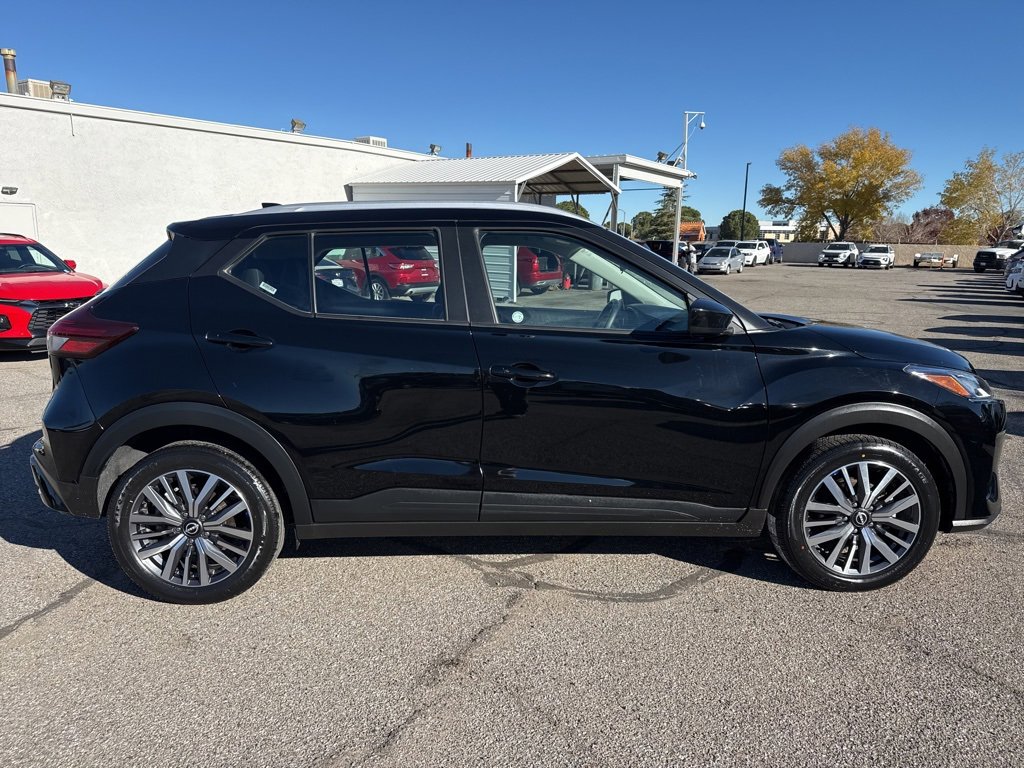 Used 2024 Nissan Kicks SV image 8