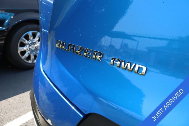 Used 2025 Chevrolet Blazer LT AWD/4WD image 5