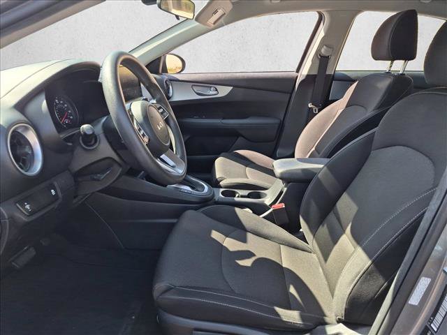 Used 2022 Kia Forte LXS FWD image 10