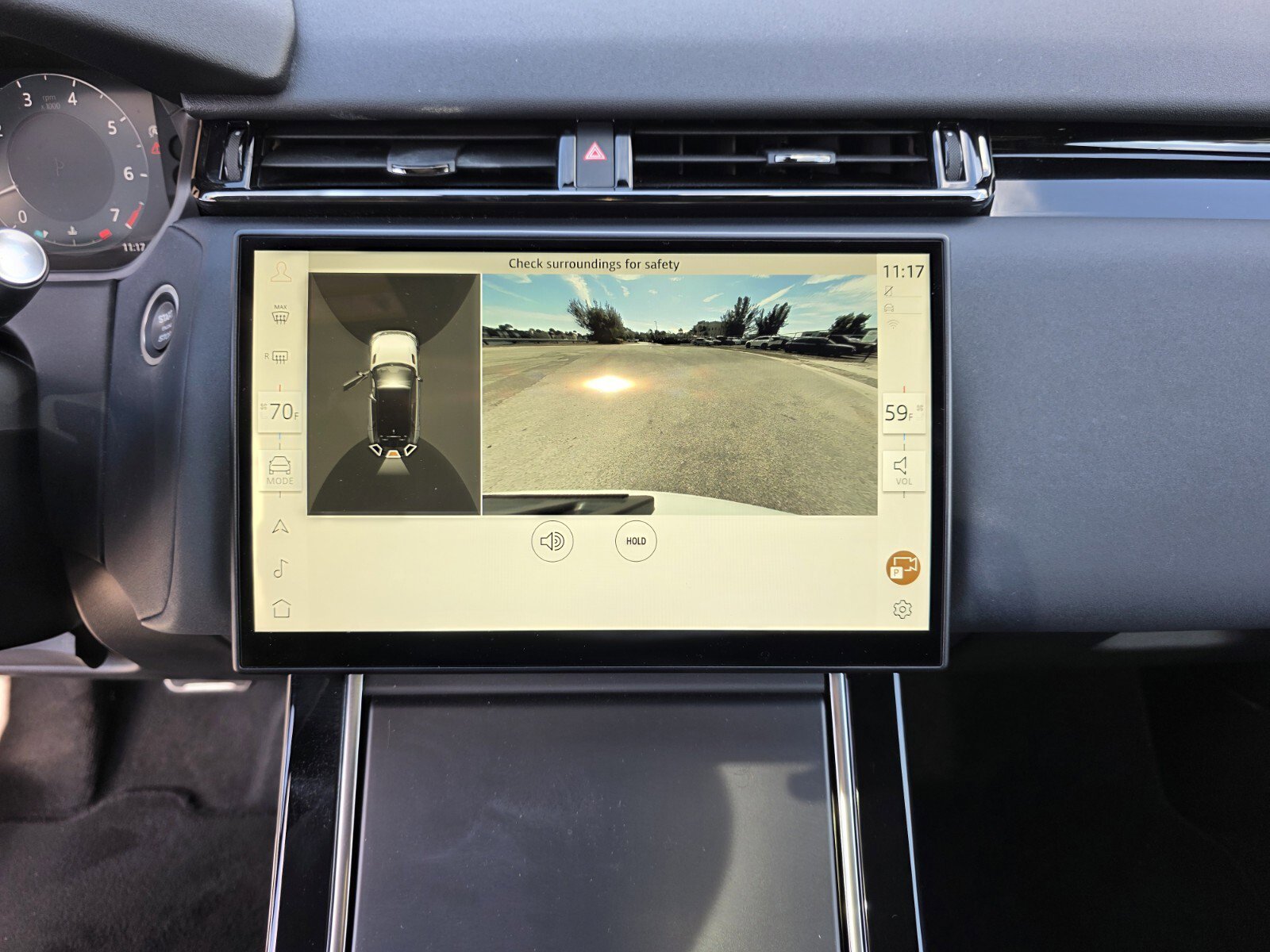 Certified 2024 Land Rover Range Rover Velar Dynamic SE image 18