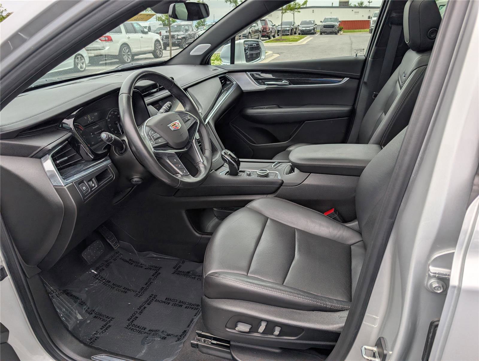 Used 2020 Cadillac XT5 Premium Luxury FWD image 16
