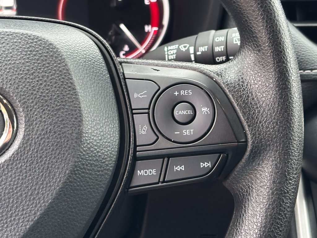 Certified 2025 Toyota RAV4 XLE AWD/4WD image 26