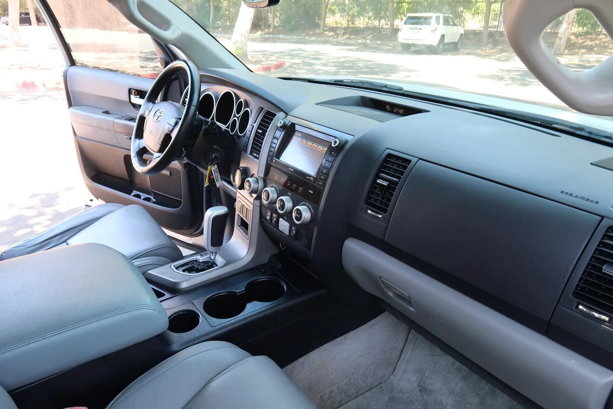 Used 2010 Toyota Sequoia Limited RWD image 25