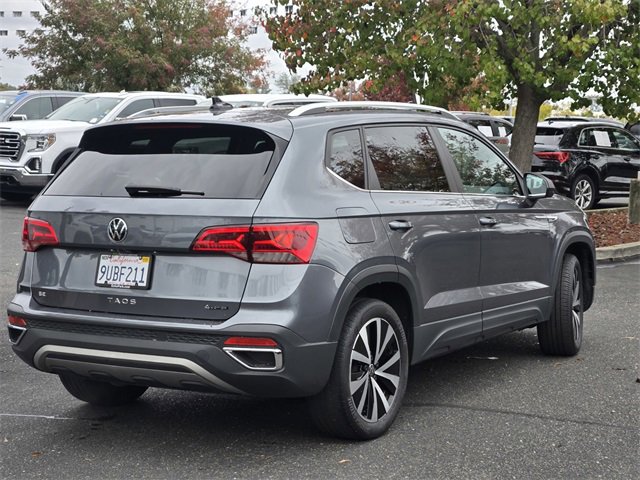 Used 2022 Volkswagen Taos SE w/ Panoramic Sunroof Package image 4