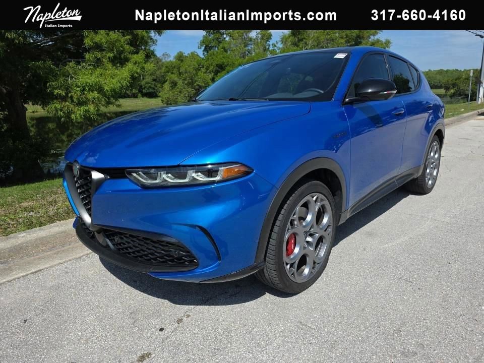 Used 2024 Alfa Romeo Tonale Veloce AWD/4WD image 1