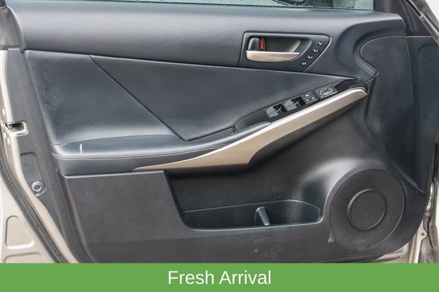 Used 2018 Lexus IS 300 AWD w/ Comfort Package image 10