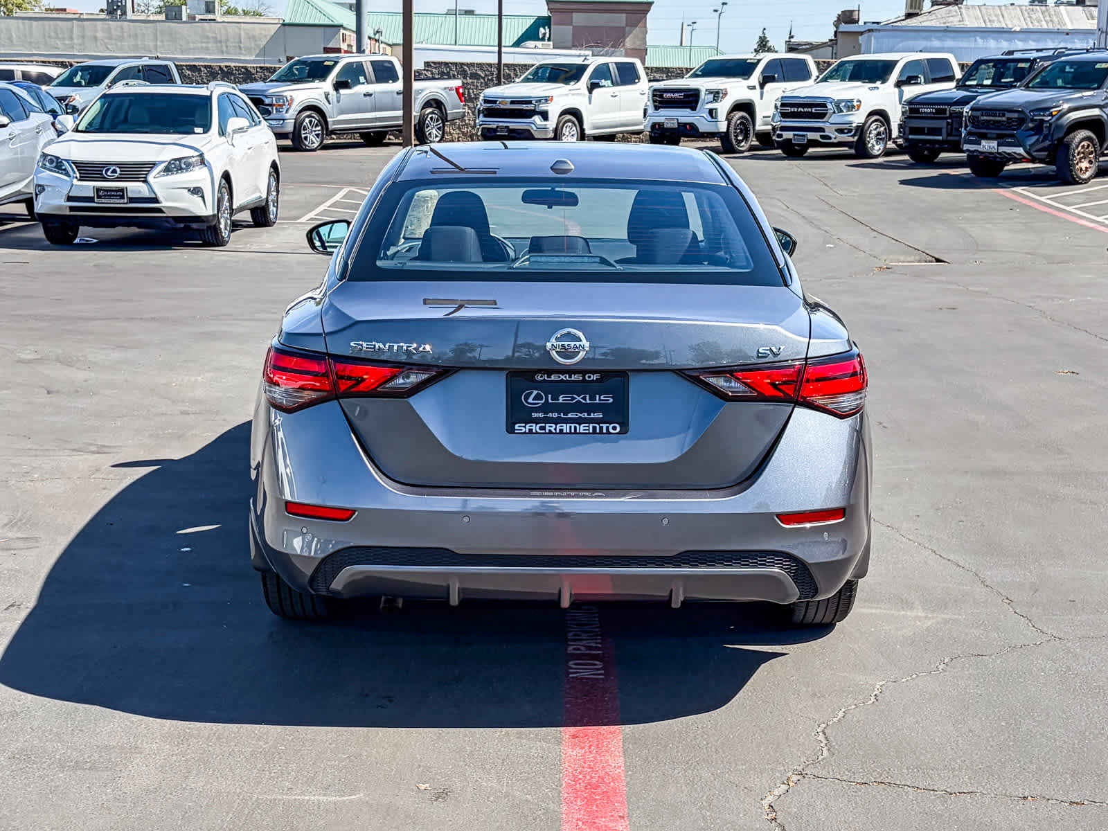Used 2022 Nissan Sentra SV image 3