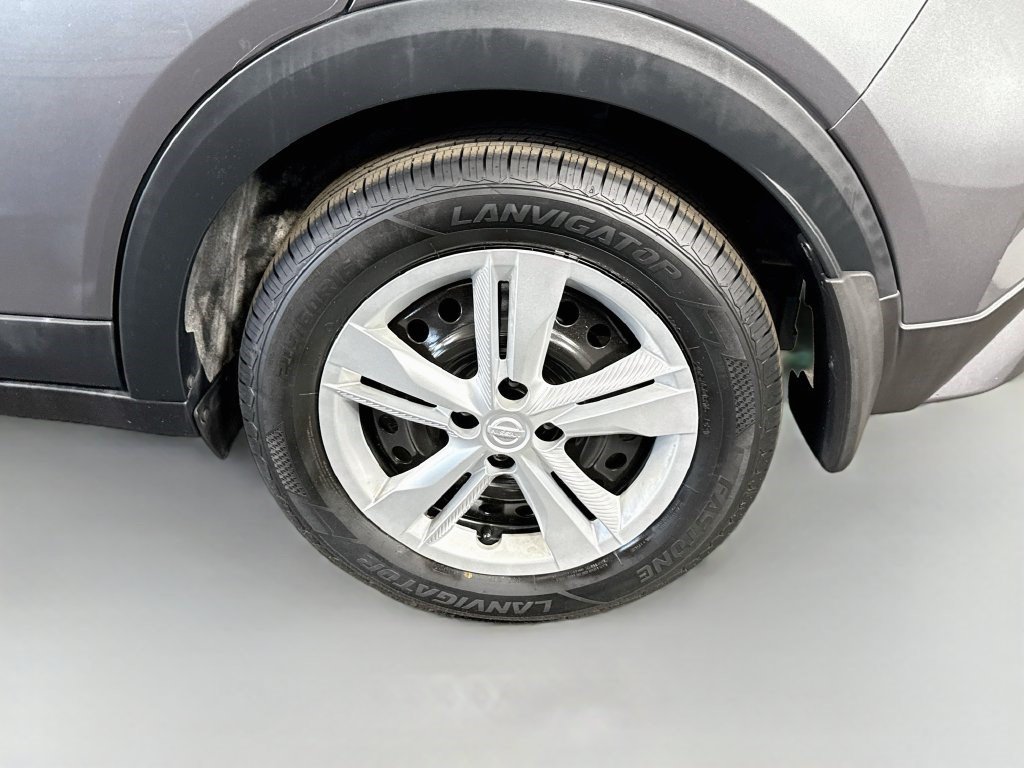 Used 2021 Nissan Kicks S FWD image 36