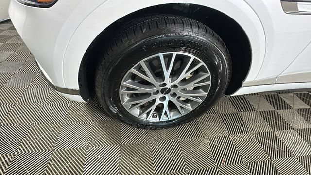 Used 2025 Genesis GV80 2.5T Standard AWD/4WD image 9