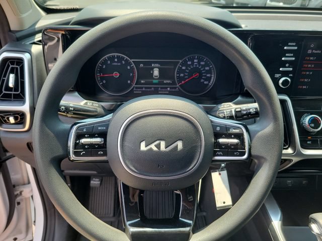 Used 2022 Kia Sorento LX FWD image 16