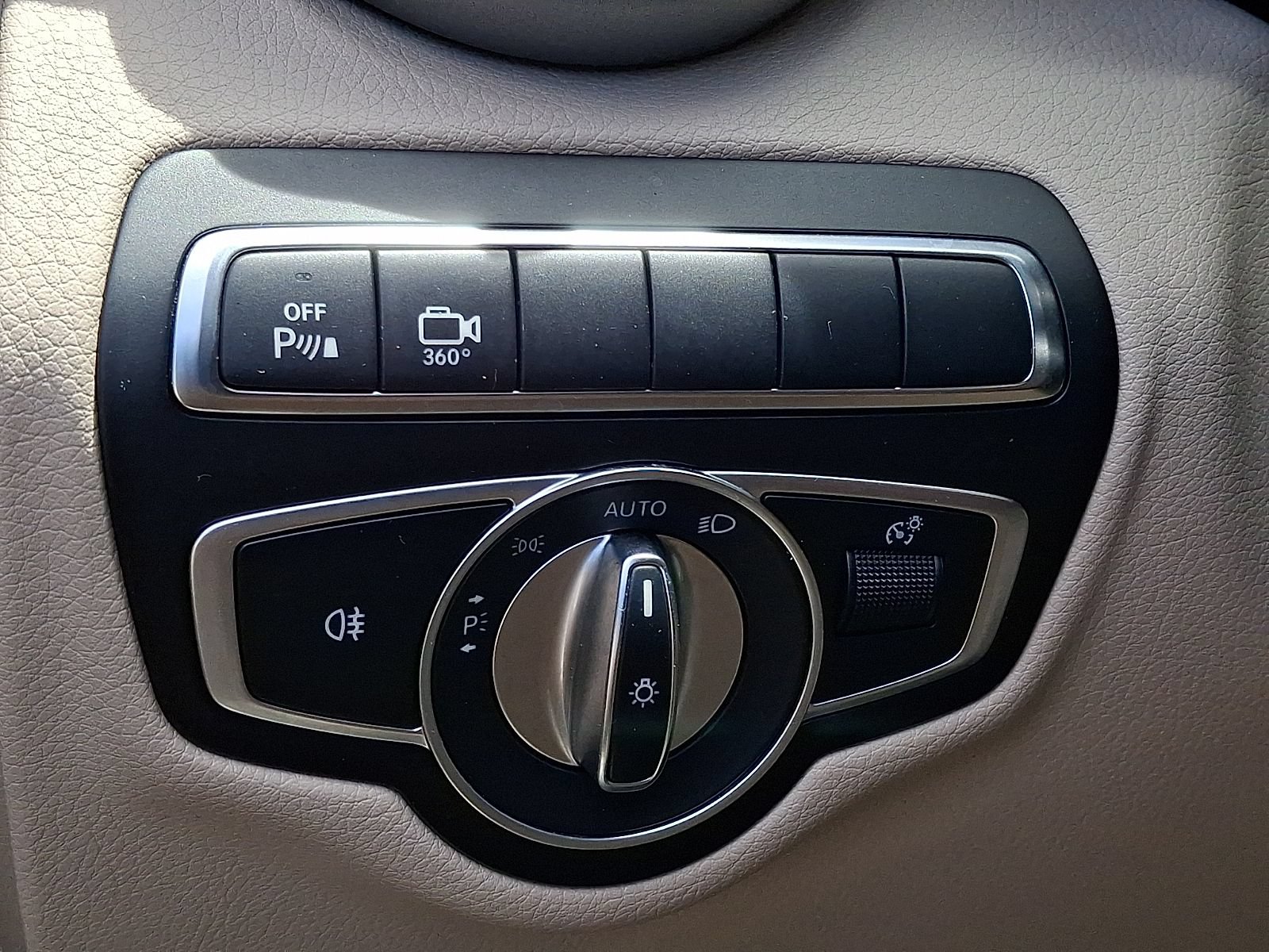 Certified 2018 Mercedes-Benz GLC 300 image 25