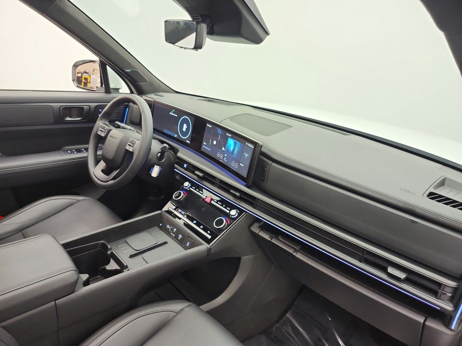 Used 2025 Hyundai Santa Fe Calligraphy FWD image 19