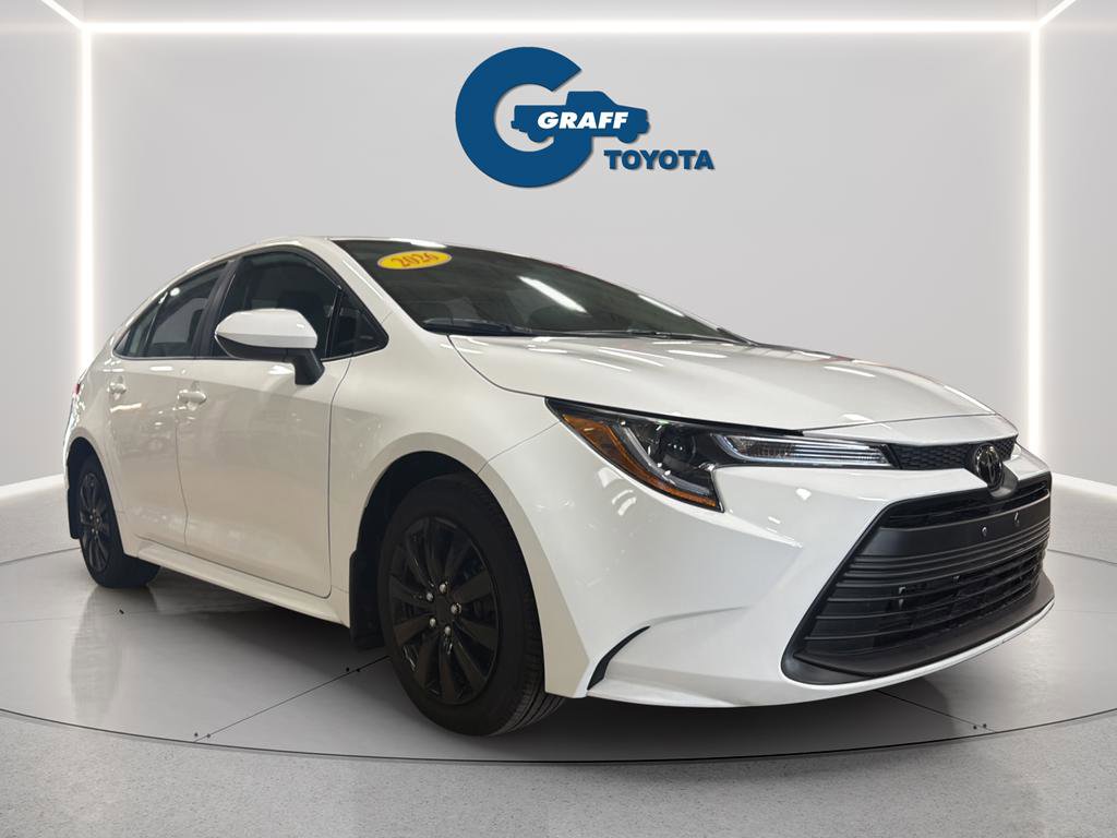 Used 2026 Toyota Corolla LE FWD image 4