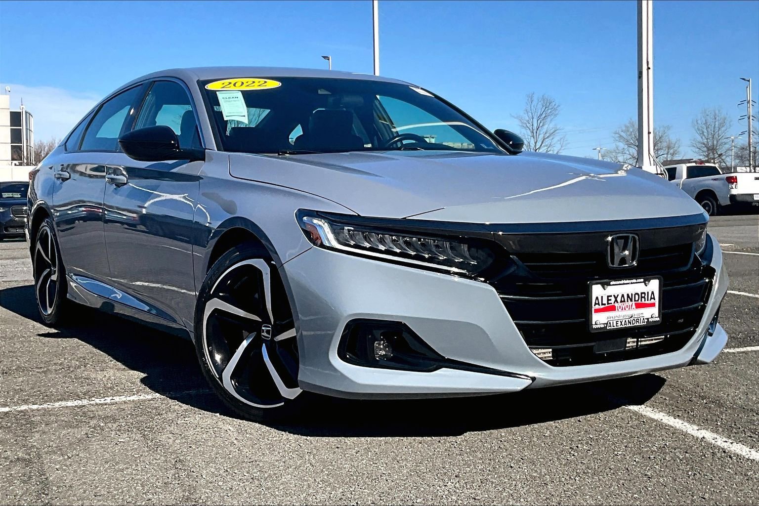 Used 2022 Honda Accord Sport image 2