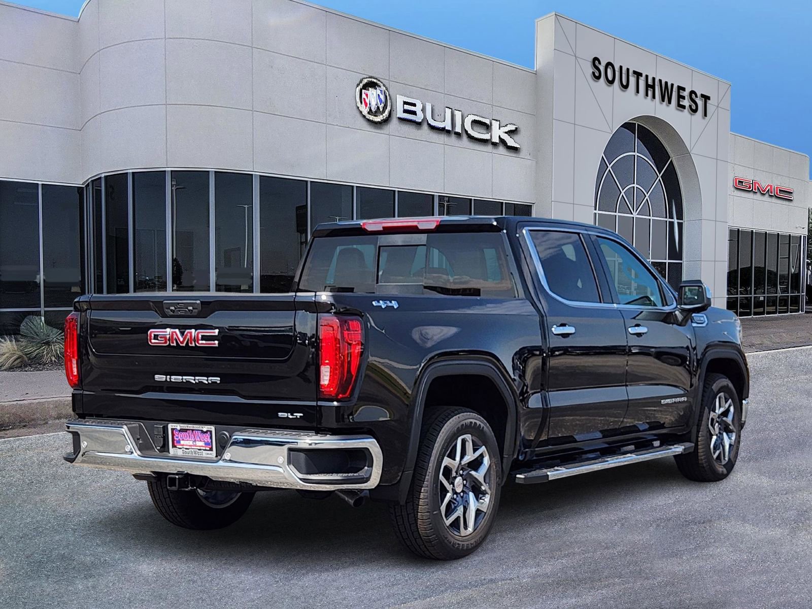New 2026 GMC Sierra 1500 SLT w/ SLT Premium Plus Package image 5