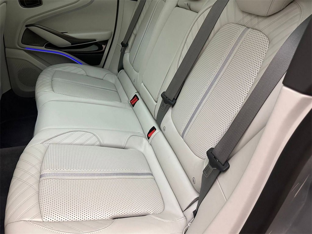 New 2025 Aston Martin DBX 707 image 28